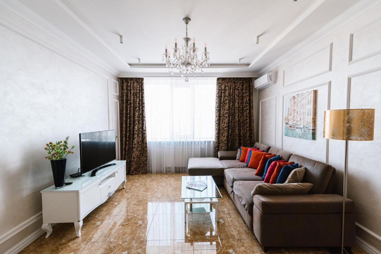 Apartament Luxury For Business & Pleasure Royal 2 Kijów Zewnętrze zdjęcie
