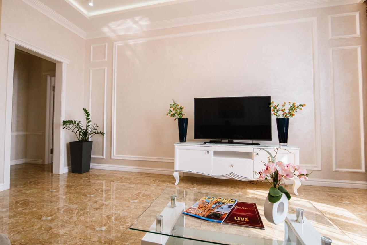 Apartament Luxury For Business & Pleasure Royal 2 Kijów Zewnętrze zdjęcie